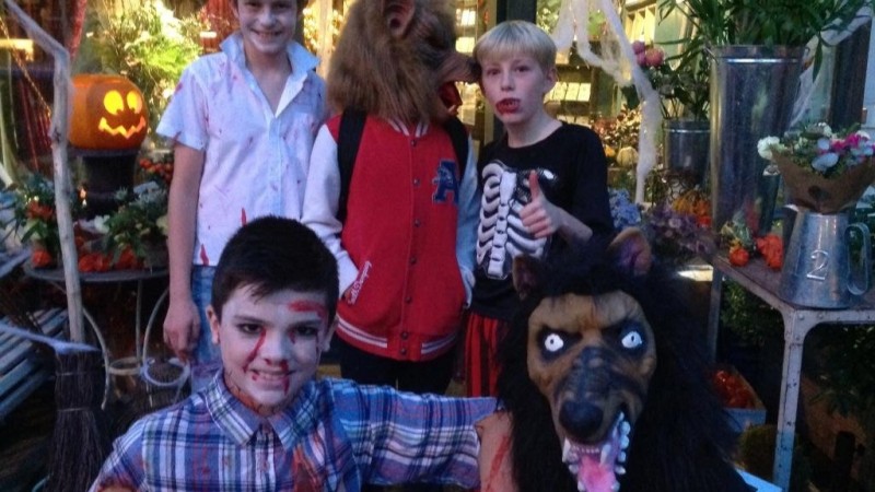 Trick-Or-Treaters visit Divine at No 12