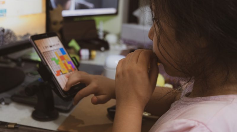 Helpful Skills To Teach Your Children: A Guide For Tech-Savvy Parents