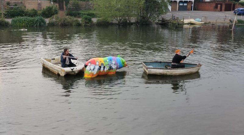 RESCUE OF THE KINGSTON BEAR THROWN INTO THAMES