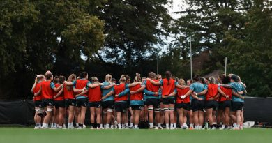 RED ROSES TRAIN AT THE LENSBURY BEFORE WORLD CUP RUGBY FINAL