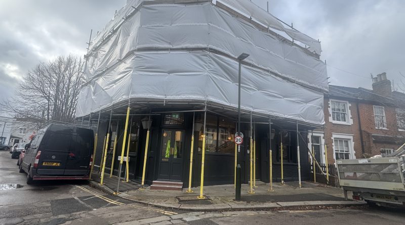 Exclusive: THE NEW LION PUB WILL STAR AT TEDDINGTON LIGHTS UP