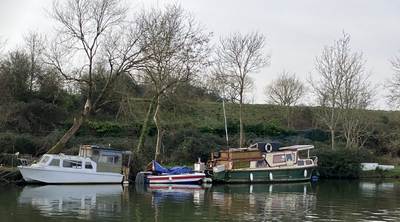 ENVIRONMENT AGENCY WINS COURT FIGHT OVER ILLEGAL BOAT MOORINGS