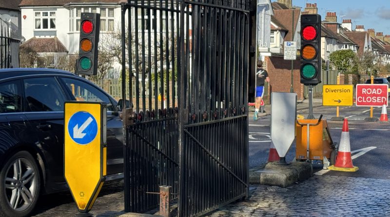 EMERGENCY ROADWORKS GALORE IN TEDDINGTON (Photo Special!)