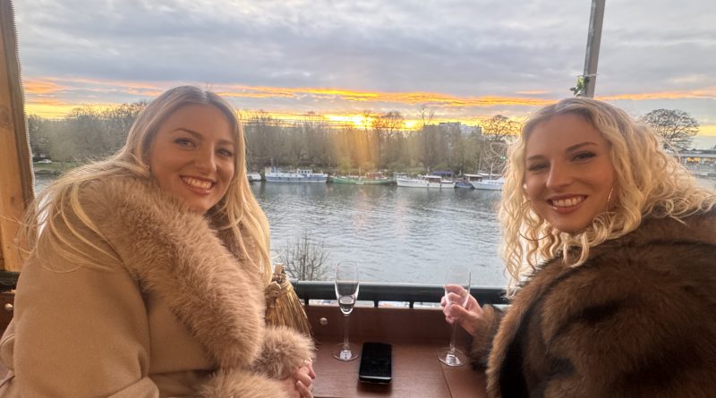 ROOFTOP BAR ROCKS ON THE RIVER