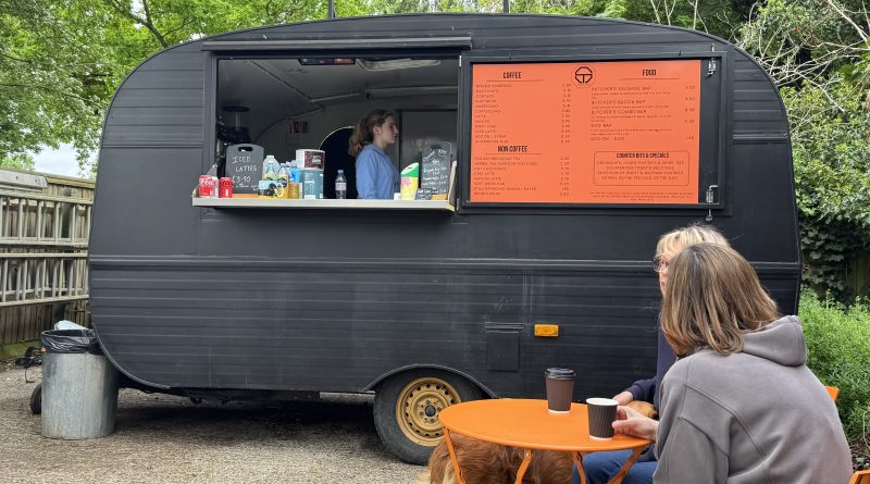 TEDDINGTON TOWPATH COFFEE CARAVAN MOVES UP RIVER