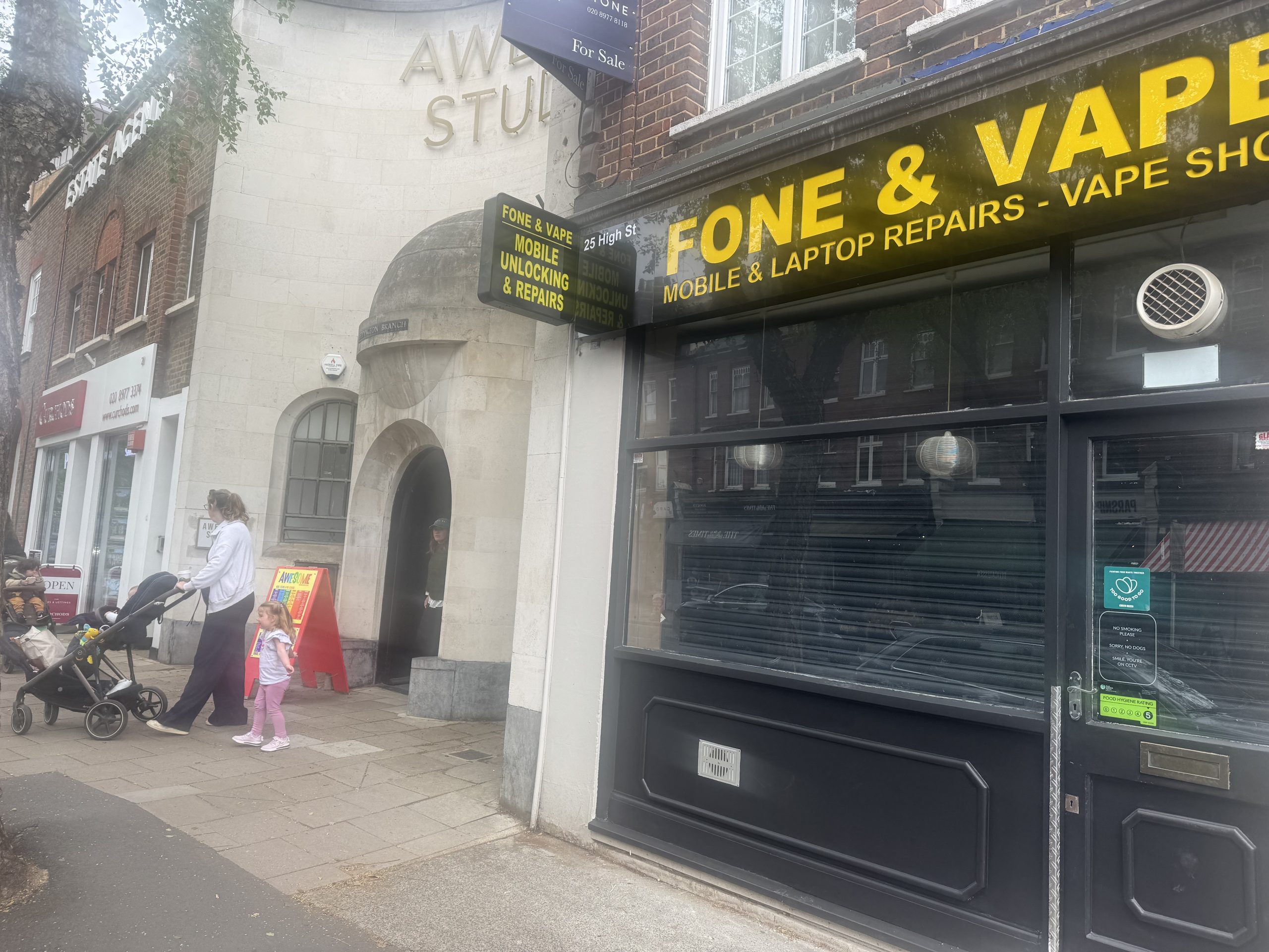 vape shop kilburn Phone Fix Centre, 85 Kilburn High Road, London main image 0