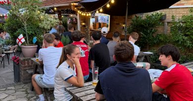 Teddington Celebrates England’s Thrilling World Cup Victory at The Castle Bar