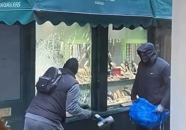 THREE MEN PLEAD GUILTY TO RICHMOND JEWELLERY SHOP SMASH AND GRAB RAID