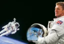 ASTRONAUT TIM PEAKE PREPARES FOR LANDING… AT THE ROSE THEATRE
