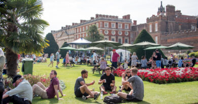 EAT, DRINK AND BE MERRY AT KING HENRY VIII’S HAMPTON COURT PALACE HOME