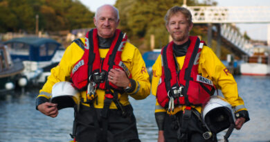 TEDDINGTON RNLI VOLUNTEERS ‘STAR’ IN TV SERIES TONIGHT