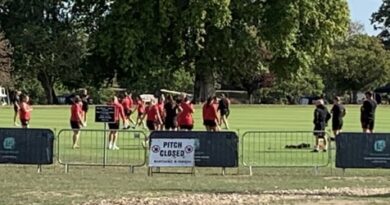ENGLAND’S RED ROSES TRAIN AT THE LENSBURY